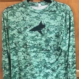 BlacktipH Performance Shirt Men’s S Fishing Digital Camo Vertical Flag UPF50